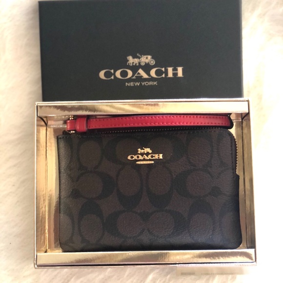 COACH Wristlet 🆕 - Picture 2 of 7